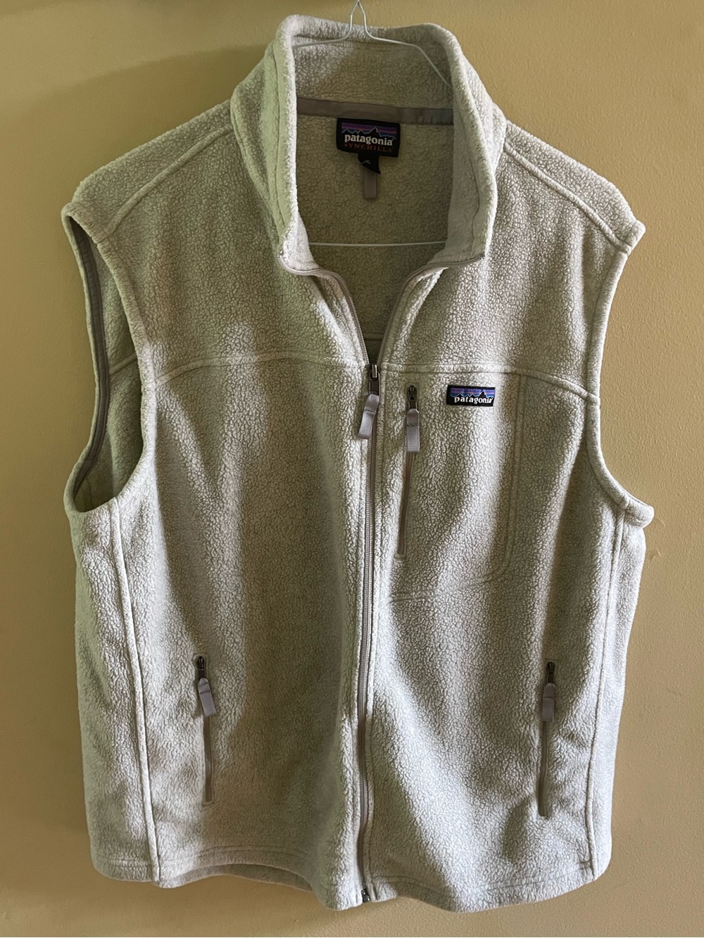 Patagonia synchilla men’s fleece zip up vest , light gray , XL, great condition